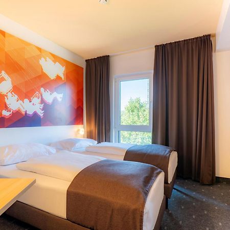B&B Hotel Stuttgart-Bad Cannstatt Eksteriør bilde