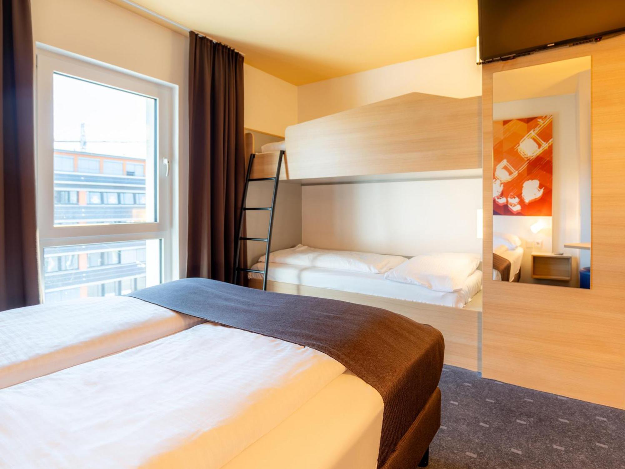 B&B Hotel Stuttgart-Bad Cannstatt Eksteriør bilde