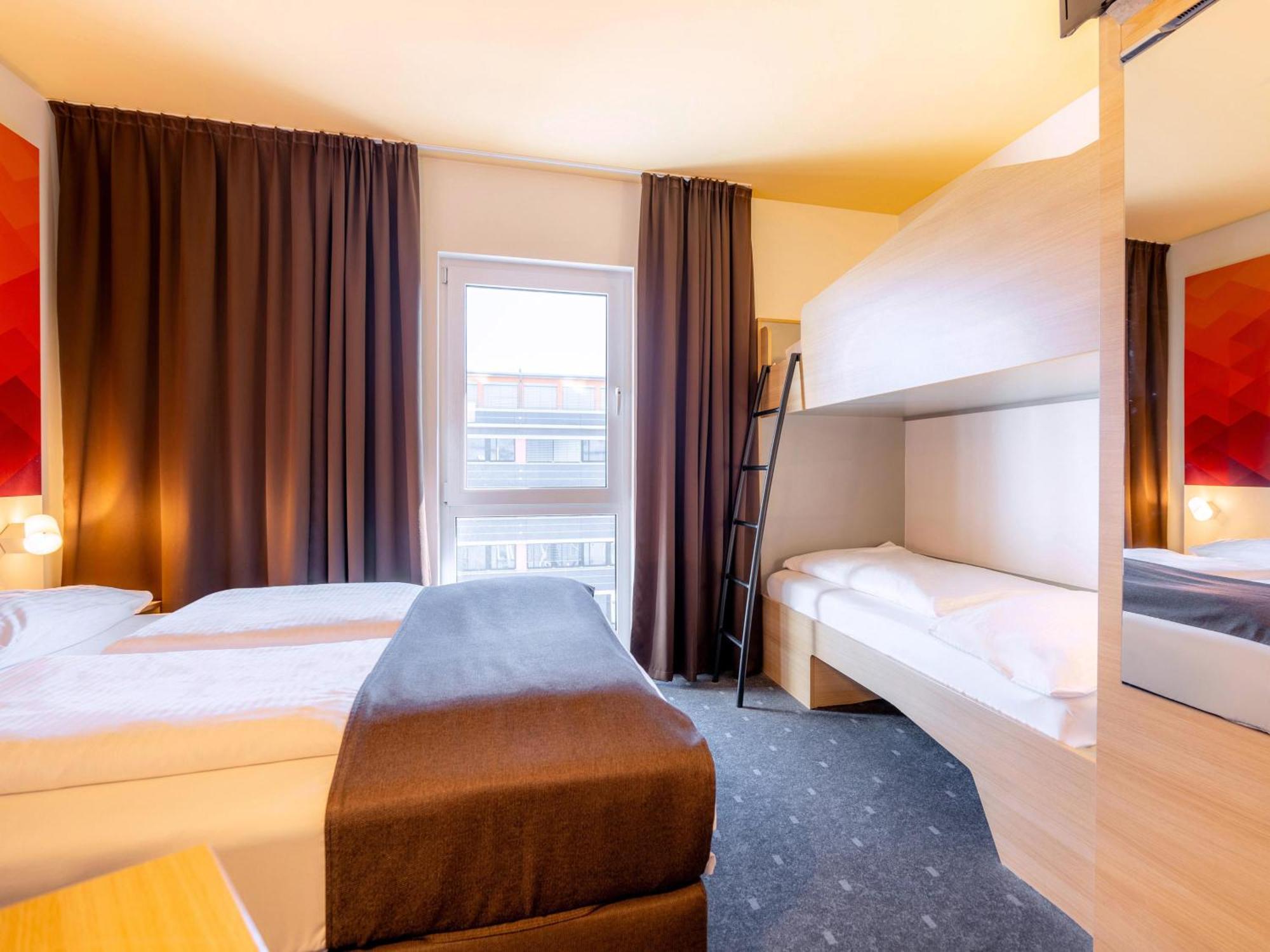 B&B Hotel Stuttgart-Bad Cannstatt Eksteriør bilde