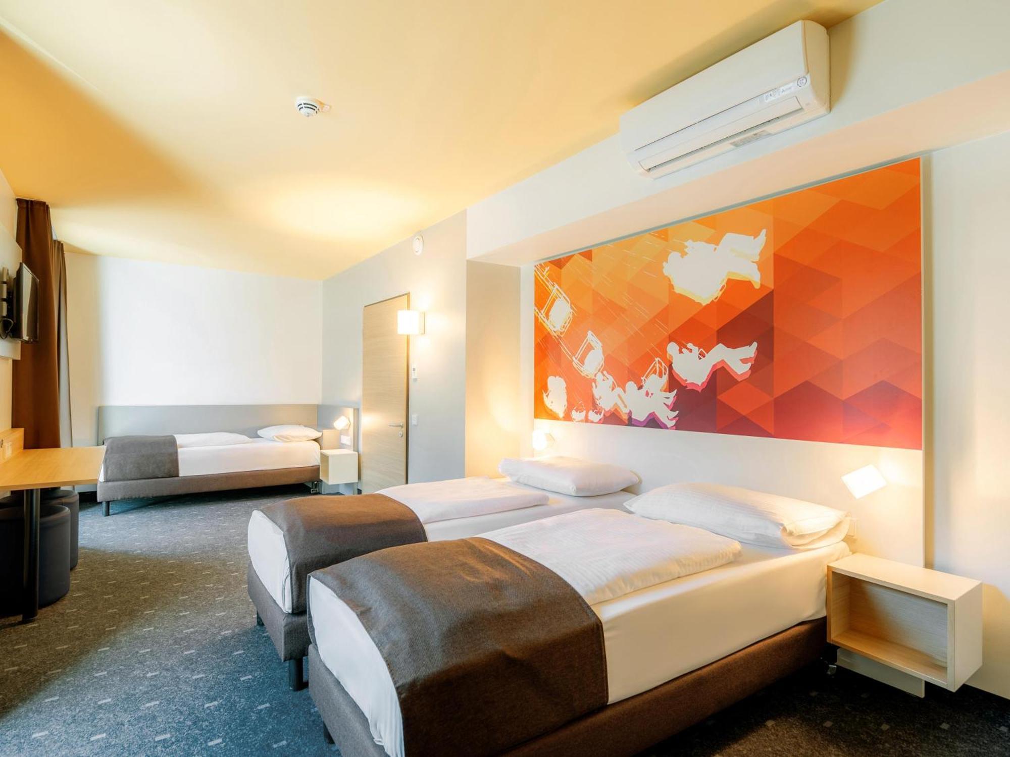 B&B Hotel Stuttgart-Bad Cannstatt Eksteriør bilde