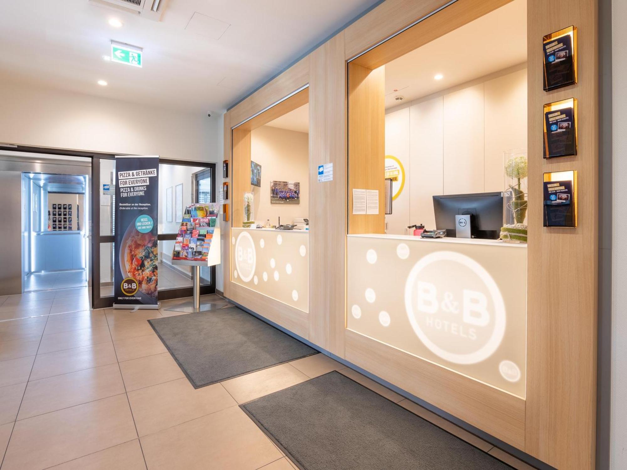 B&B Hotel Stuttgart-Bad Cannstatt Eksteriør bilde
