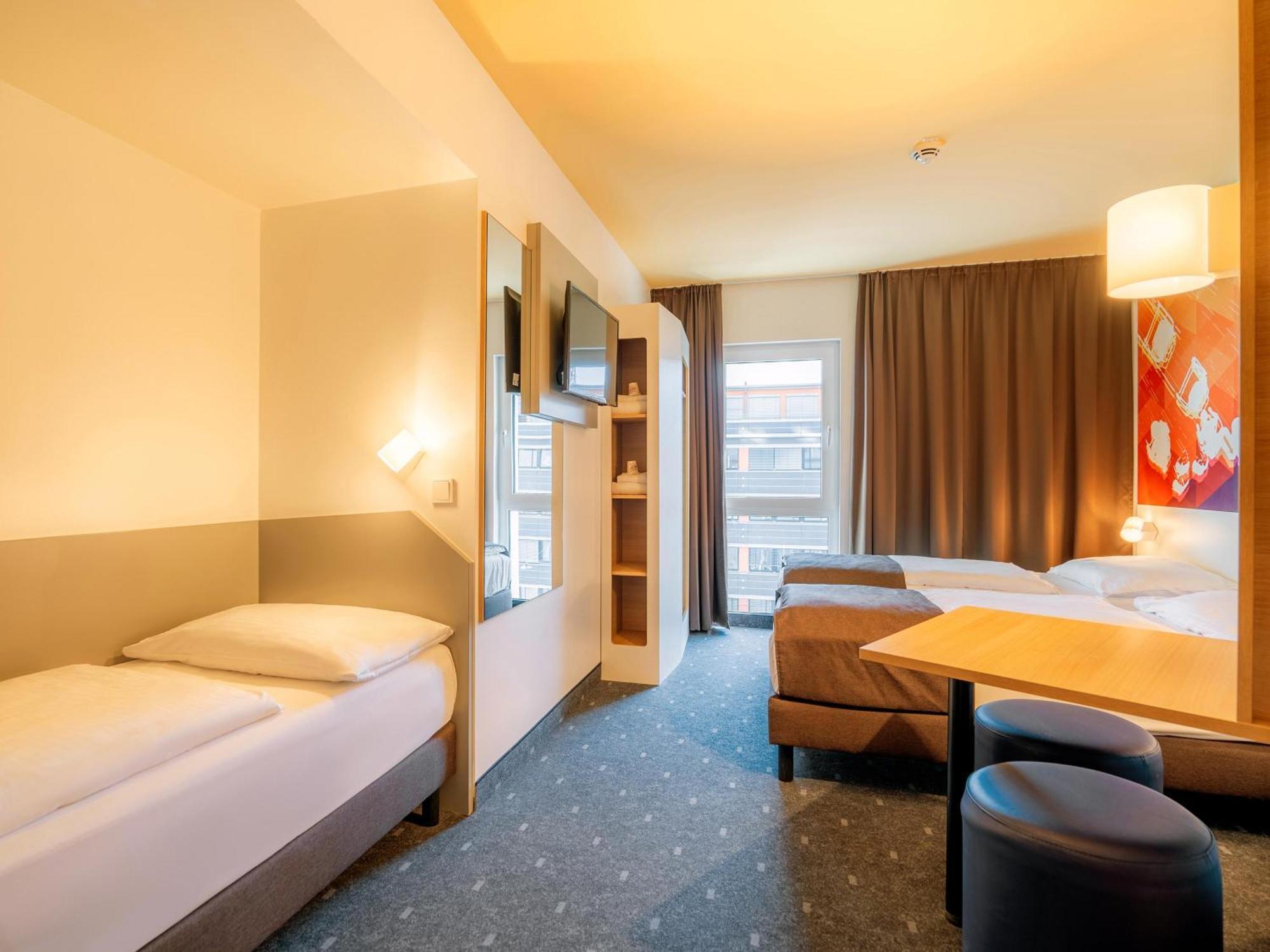 B&B Hotel Stuttgart-Bad Cannstatt Eksteriør bilde